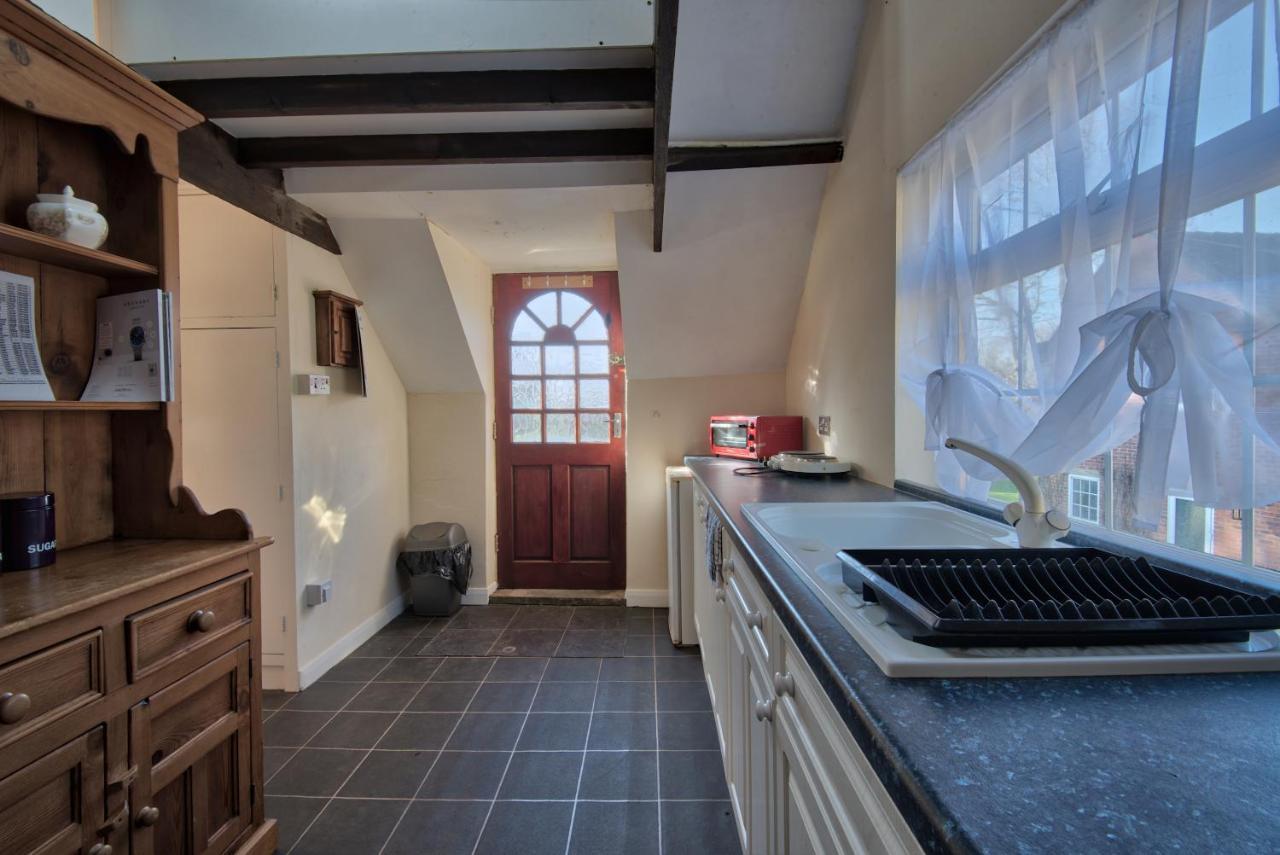 17Th-Century One Bed Studio With Parking & Garden! Elkesley Екстер'єр фото